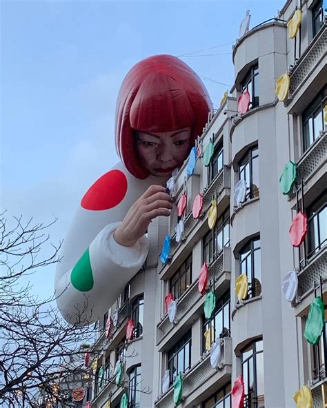 louis vuitton kusama scarf|yayoi kusama sculpture.